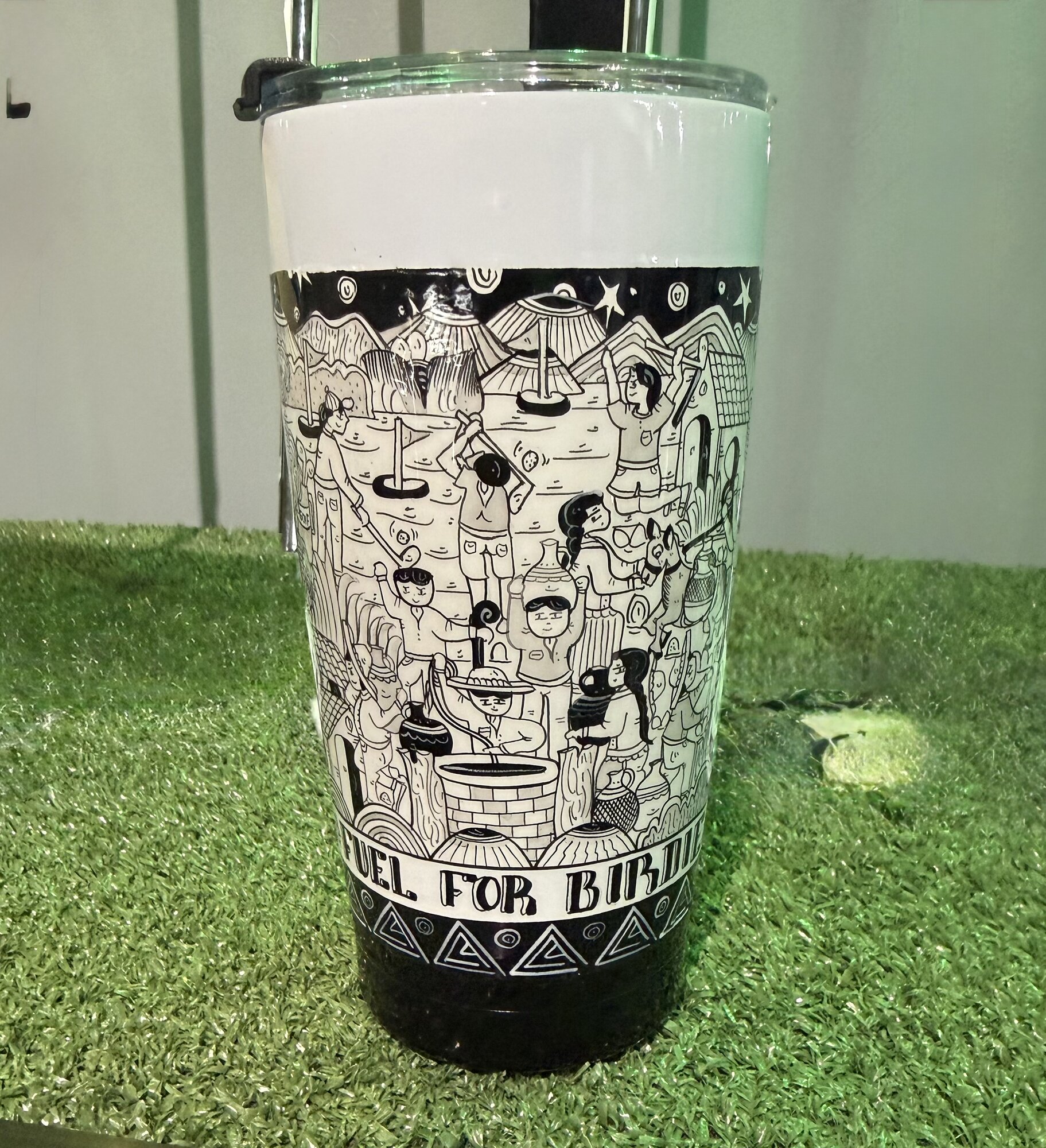 Pieza corporativa personalizada — TB9